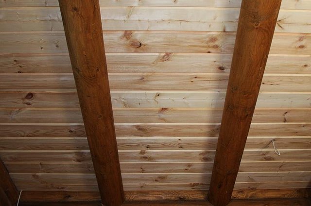 Чем отделать в деревянном доме потолок, фото идеи — Всё о потолках. Дизайн, ремонт, монтаж
